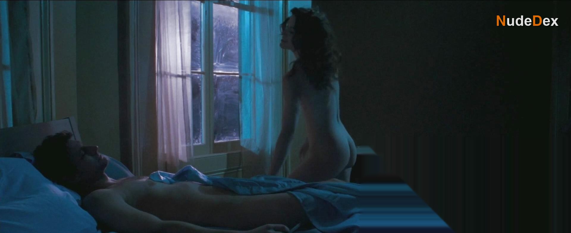 Ashlynn Yennie in Fractured, photo 4