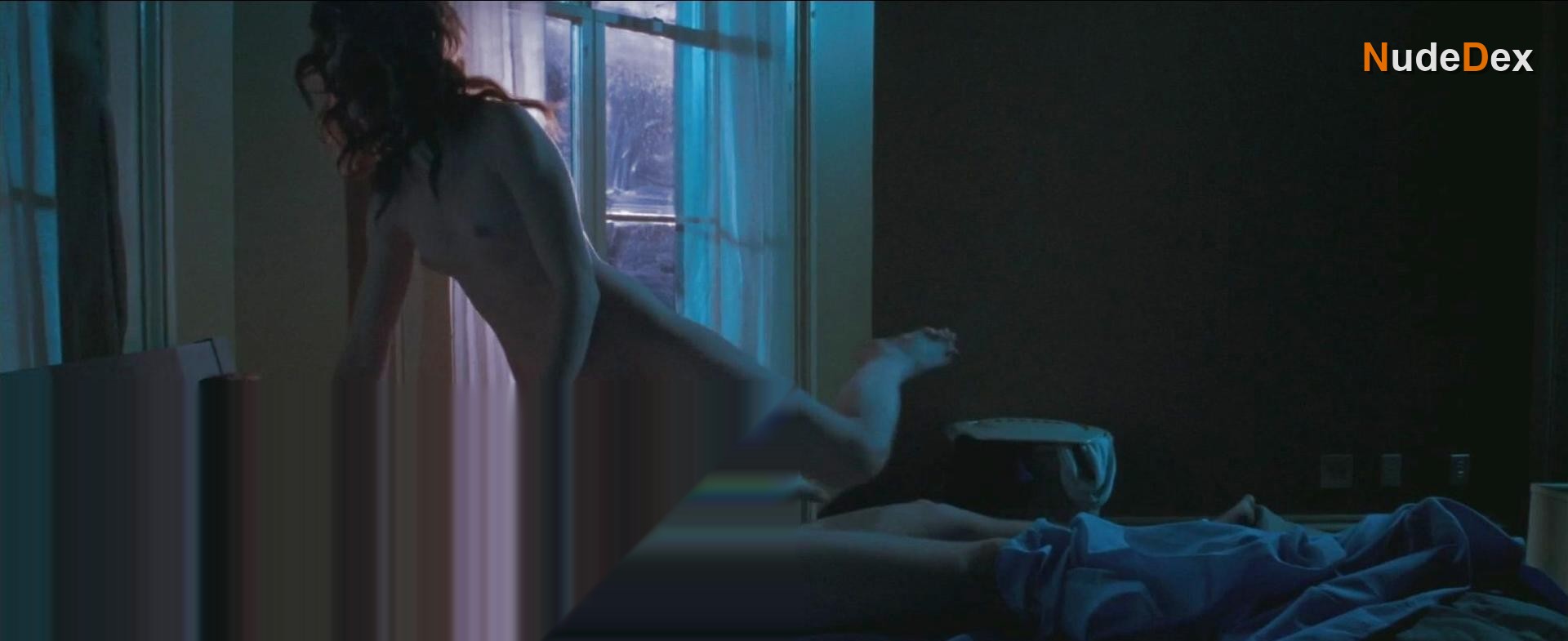 Ashlynn Yennie in Fractured, photo 5