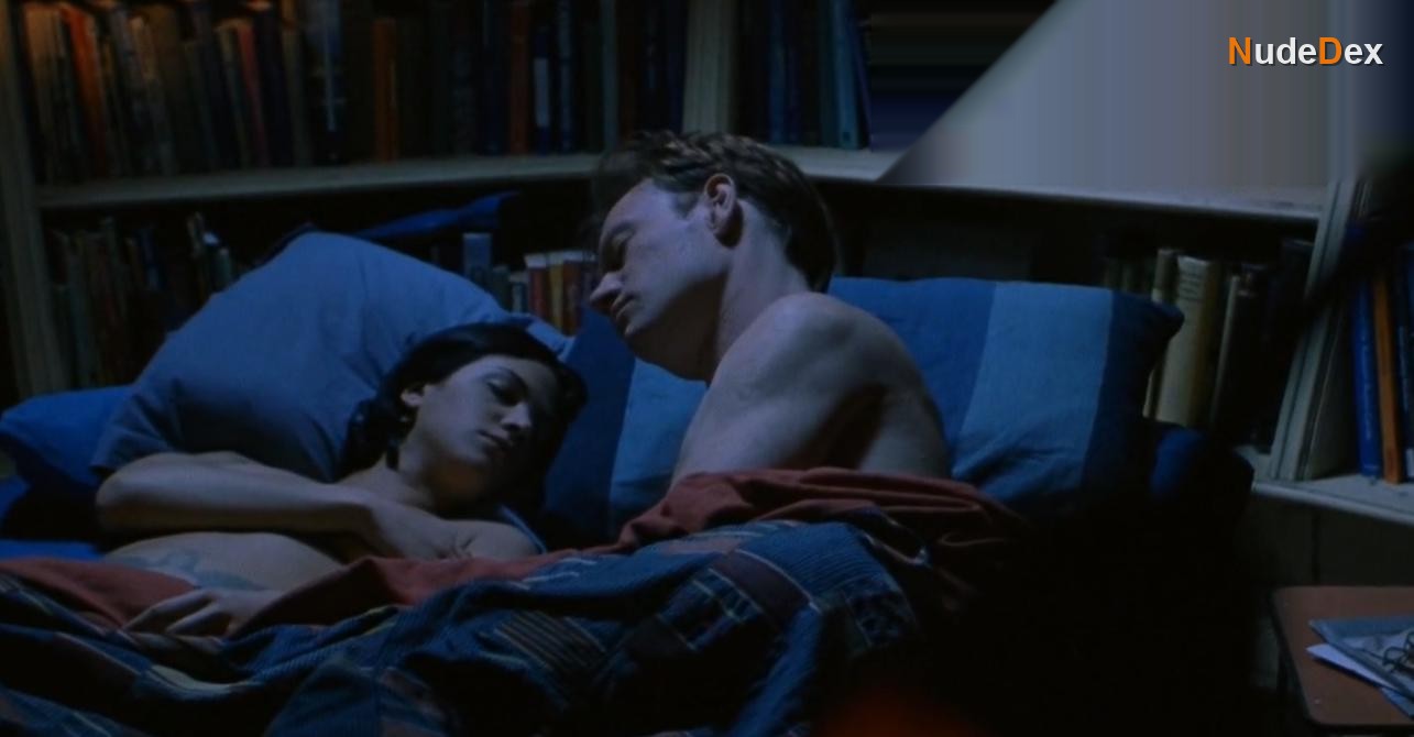 Asia Argento in B Monkey, photo 1