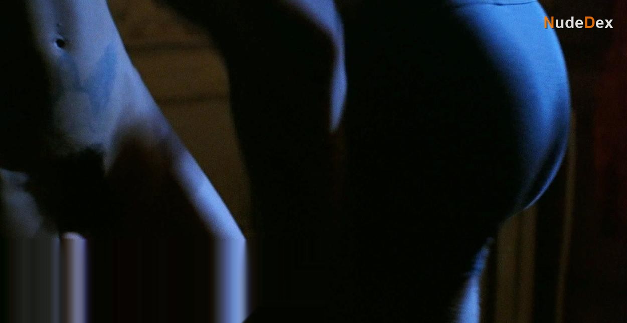 Asia Argento in B Monkey, photo 8