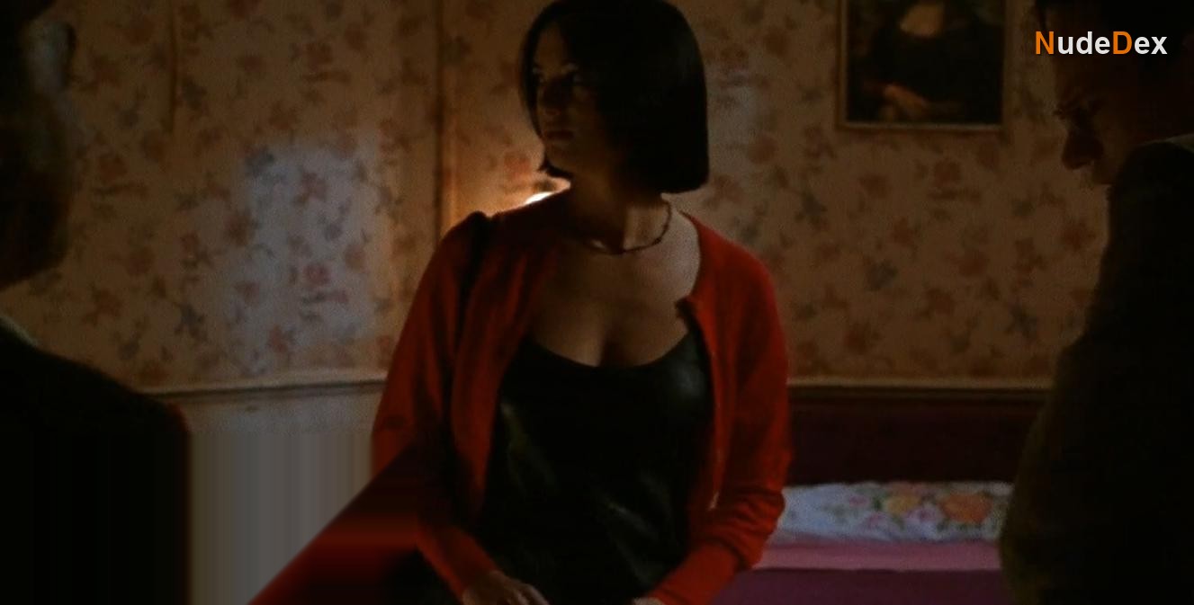 Asia Argento in B Monkey, photo 12