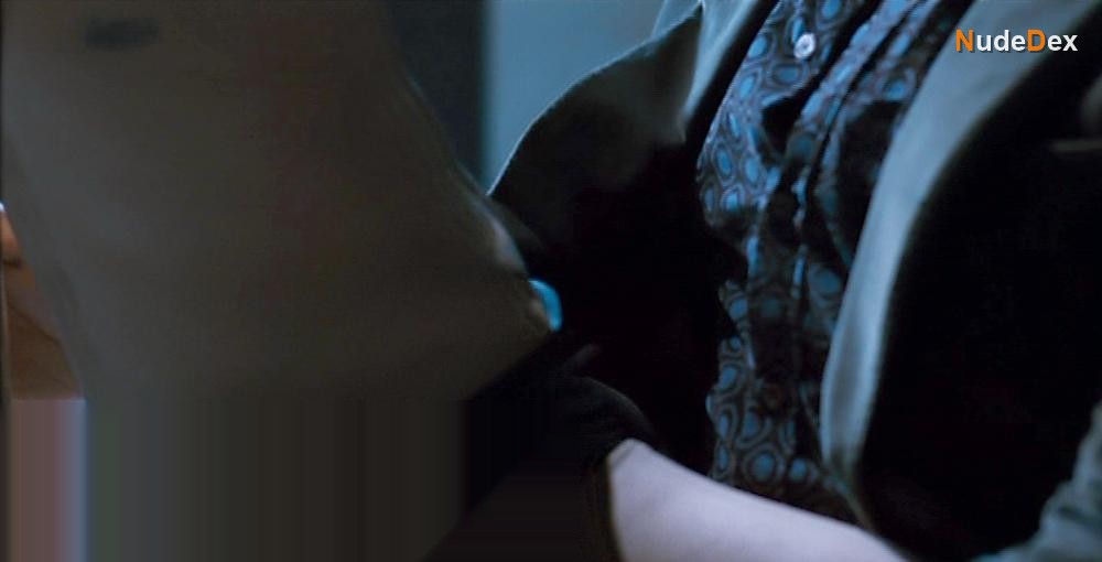 Asia Argento in Go Go Tales, photo 18