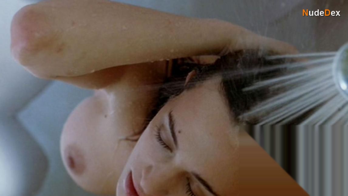 Asia Argento in Mother Of Tears, photo 1