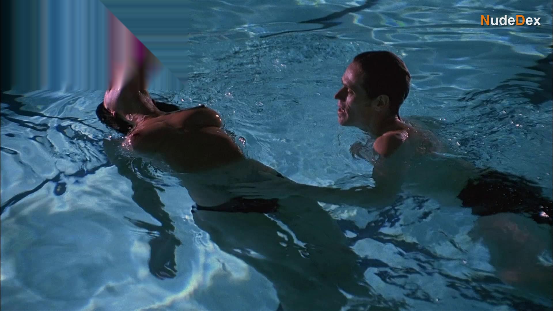 Asia Argento in New Rose Hotel, photo 1
