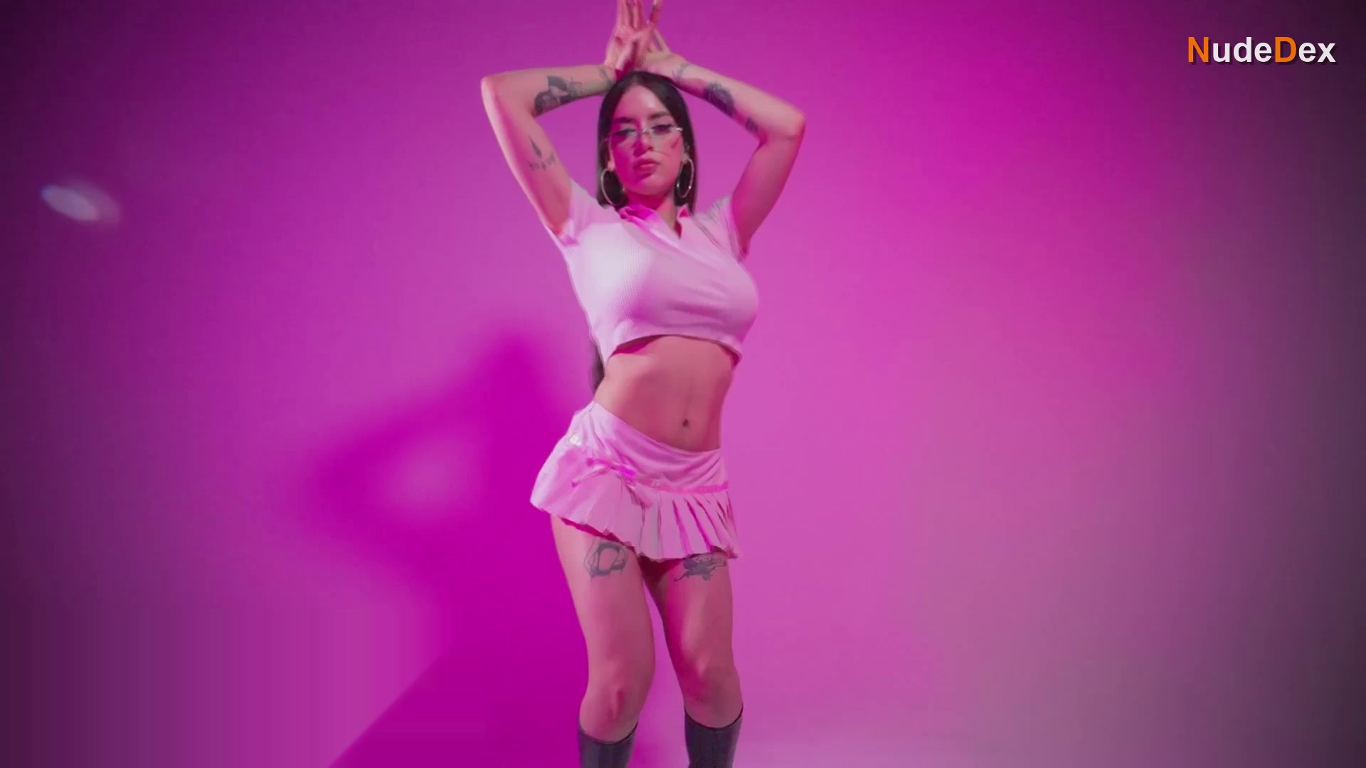Asixx in Fuego Tussy Ron, photo 3