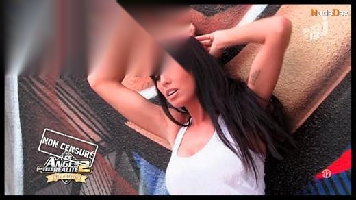 Astrid Poubel in Les Anges De La Tele Realite, photo 31
