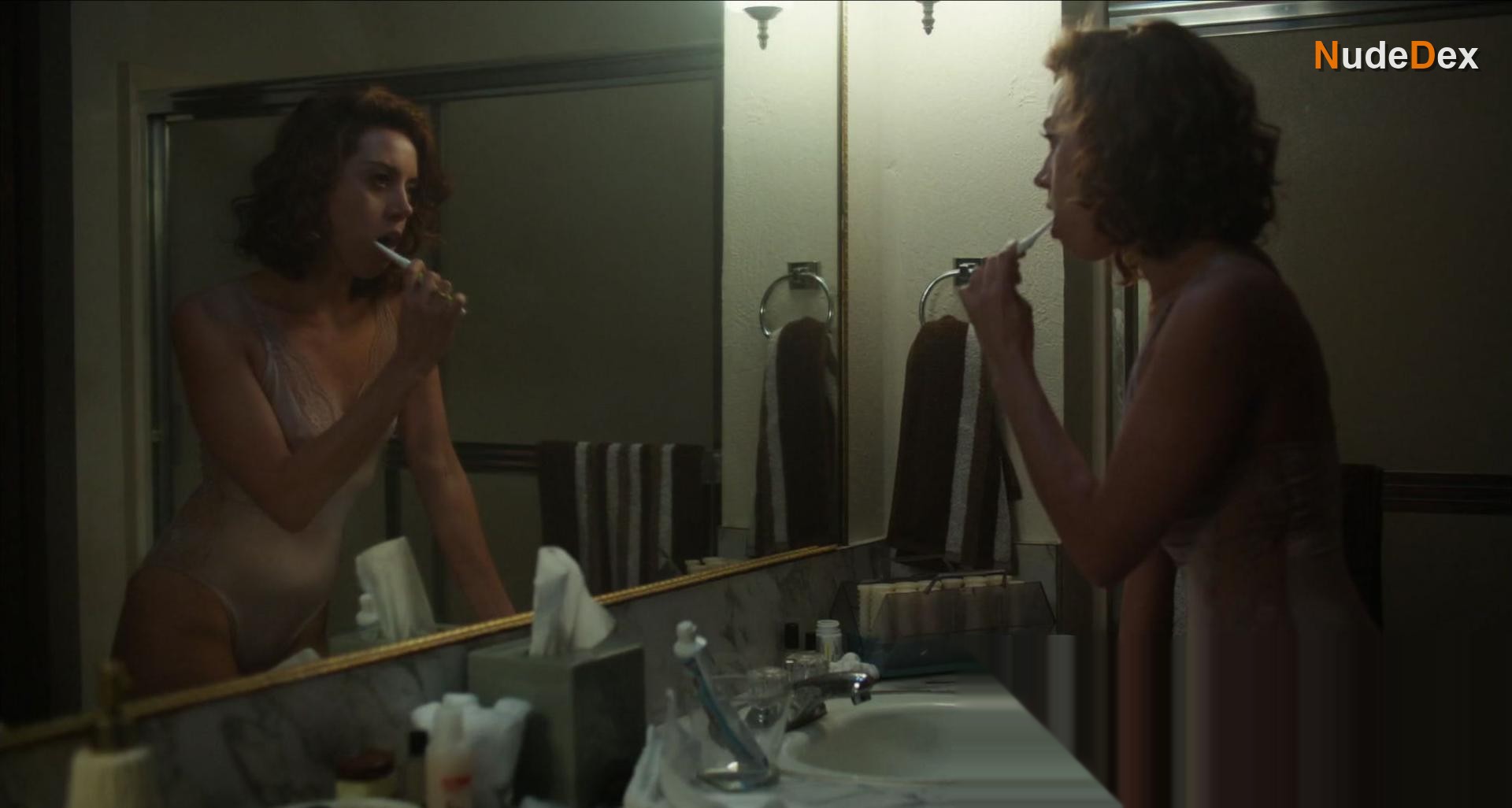 Aubrey Plaza in An Evening With Beverly Luff Linn, photo 2