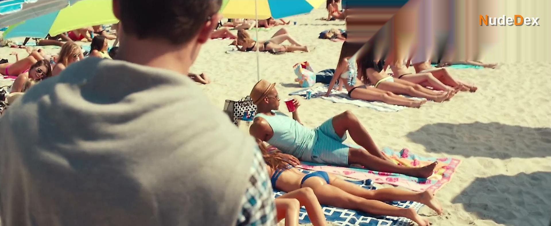 Aubrey Plaza in Dirty Grandpa, photo 5