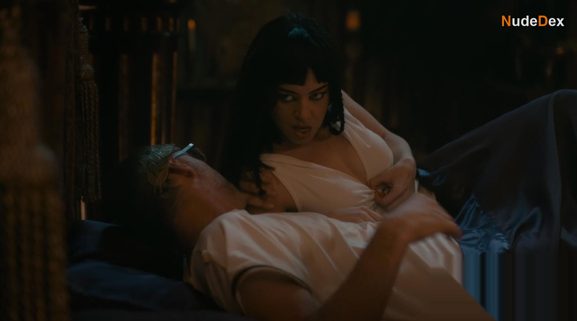 Aubrey Plaza in Drunk History, photo 1