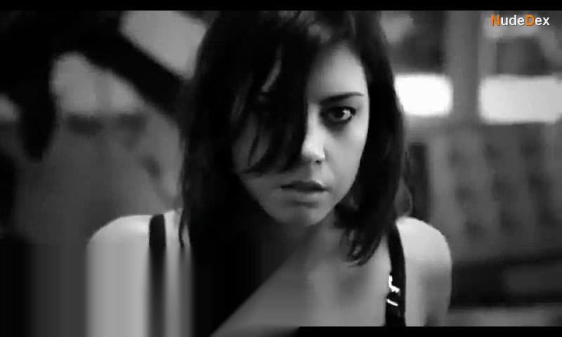 Aubrey Plaza in Gq Behind The Scenes, photo 1