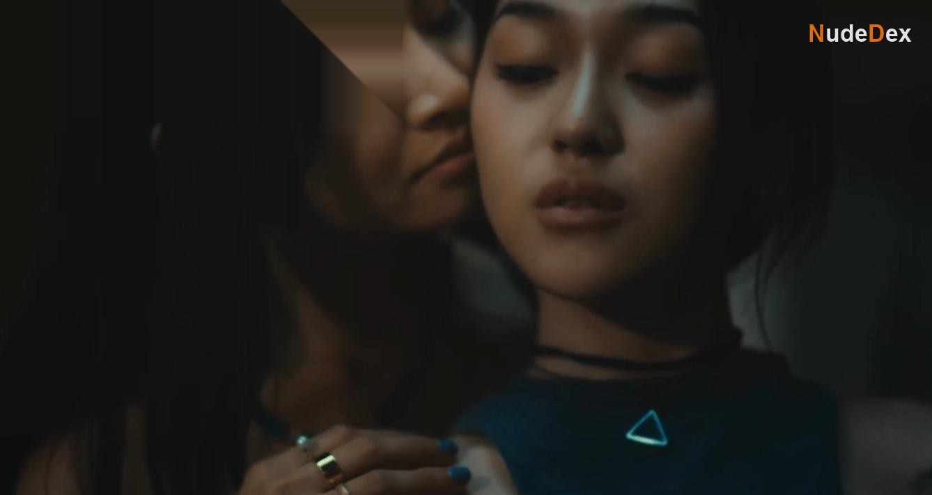 Audrey Avila in Eks, photo 1