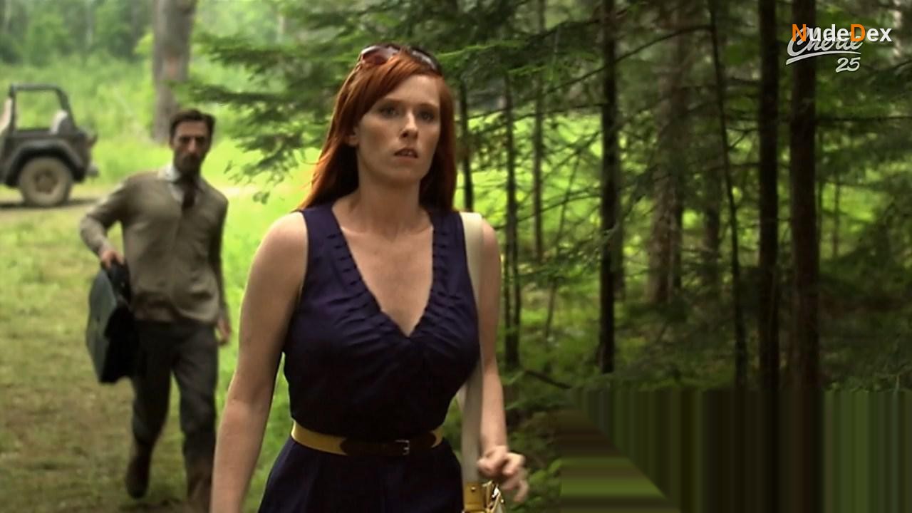Audrey Fleurot in Canadian Love, photo 4