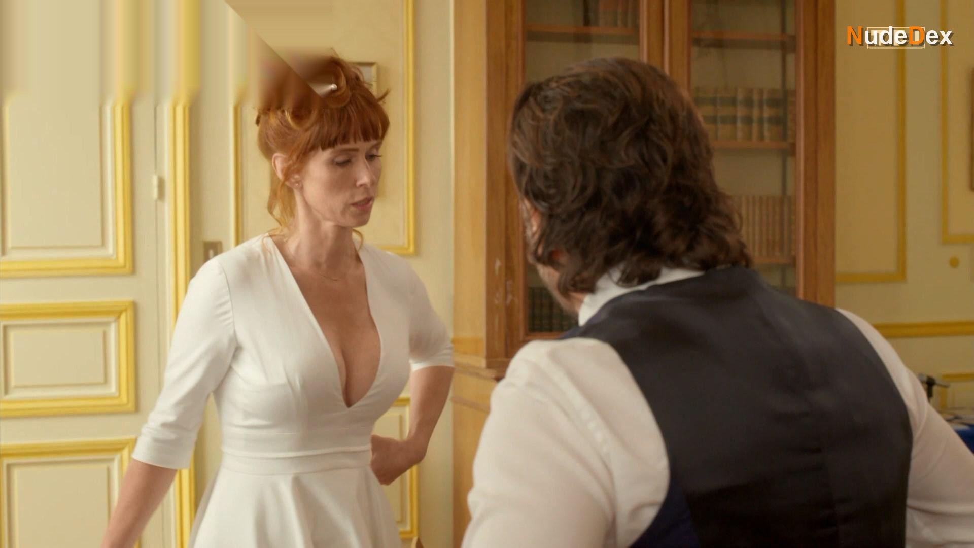 Audrey Fleurot in Ils S Aiment Enfin Presque, photo 4