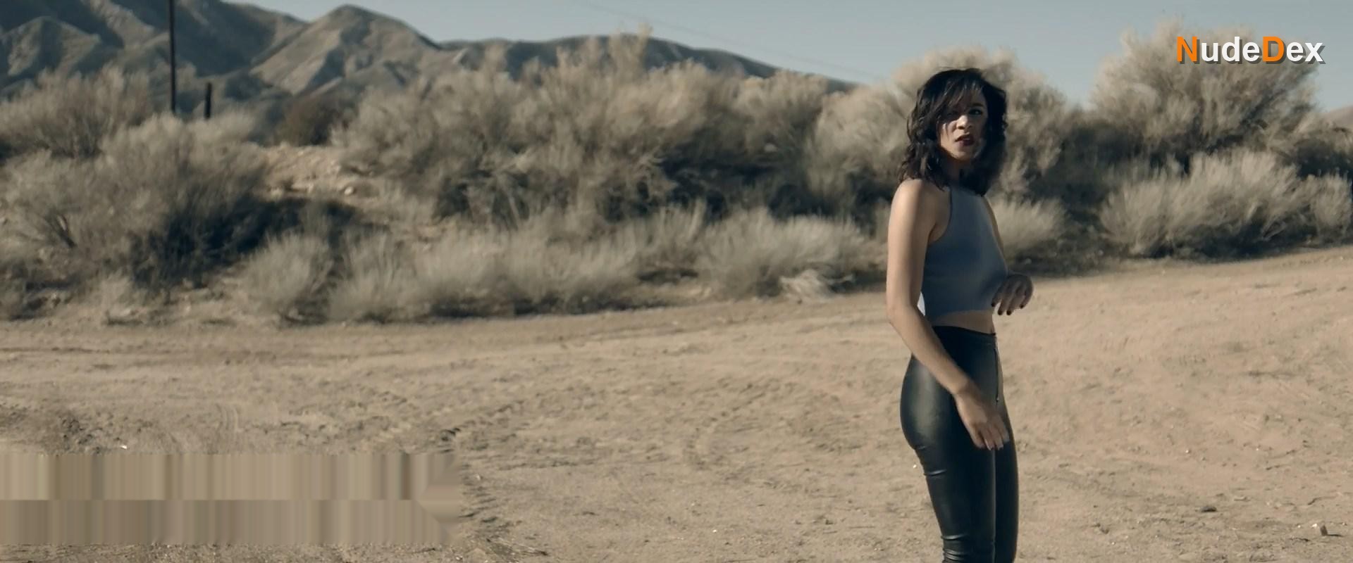 Aurora Perrineau in Into The Dark: All That We Destroy, photo 8