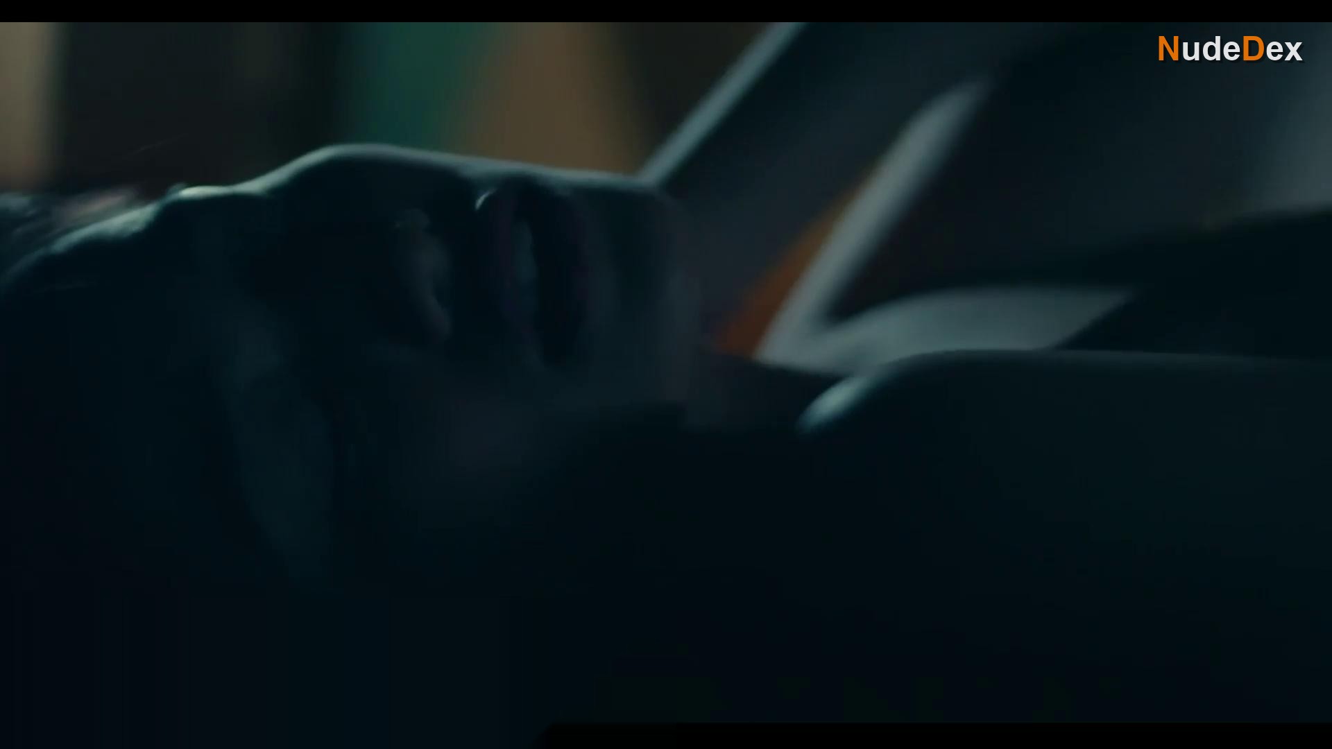 Ayanna Misola in Todo Kayod, photo 1