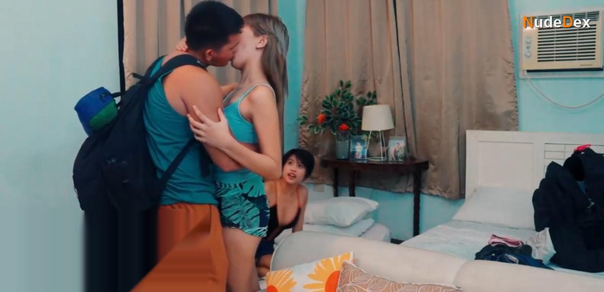 Aylene Velasco in Backpackers, photo 7