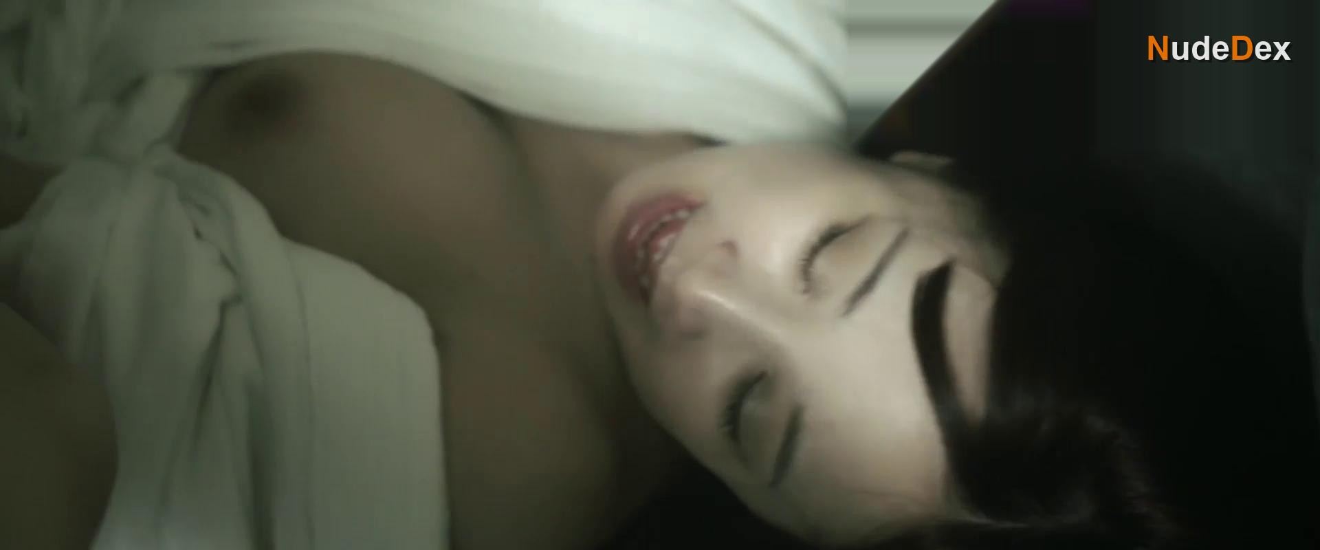 Ayumi Kimito in Virgin Ghost Cum At The End Of The World, photo 4