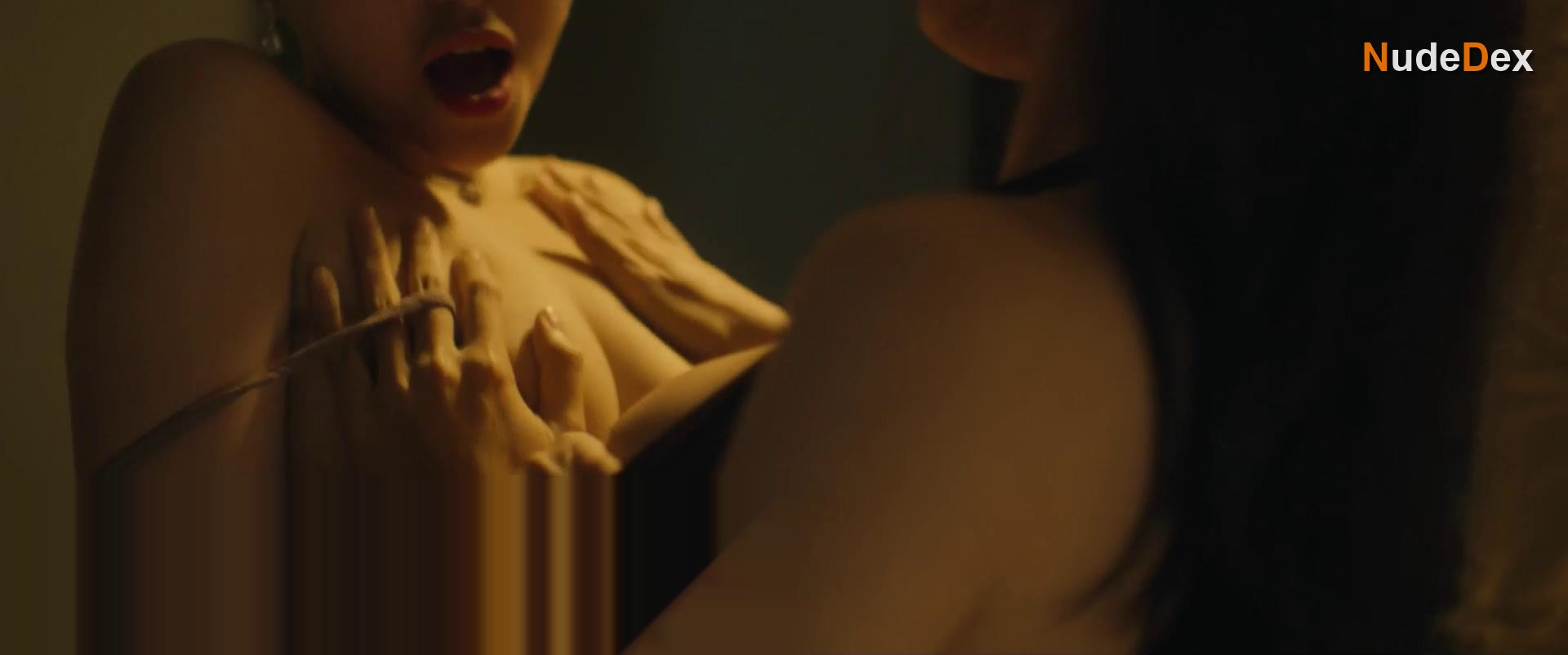 Azi Acosta in Sugar Baby, photo 11