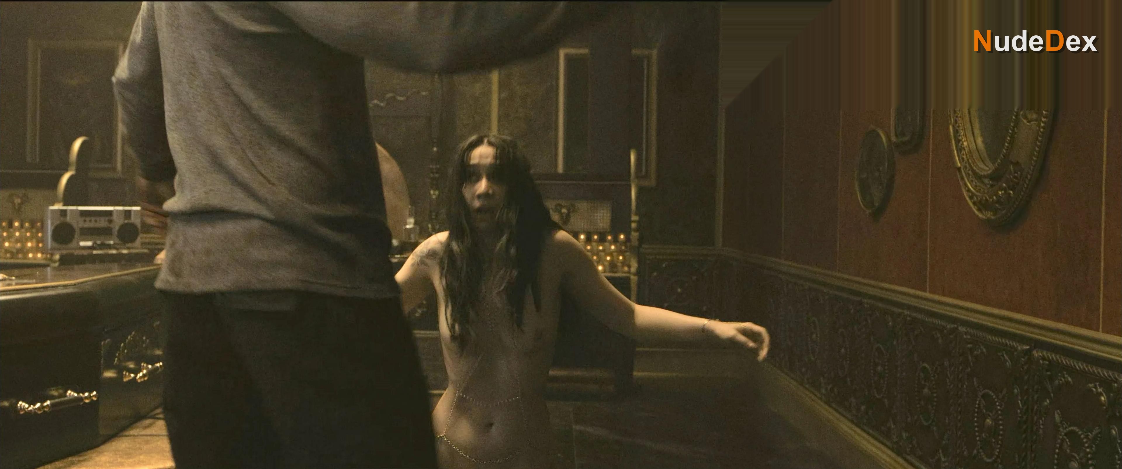Bailey Chin in Psycho Killer, photo 8