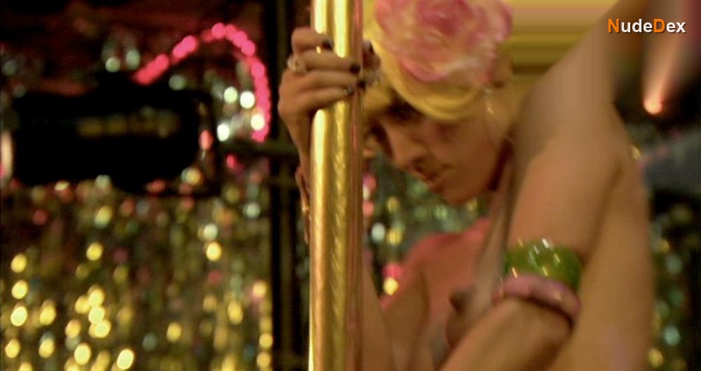 Bai Ling in A Beautiful Life, photo 3