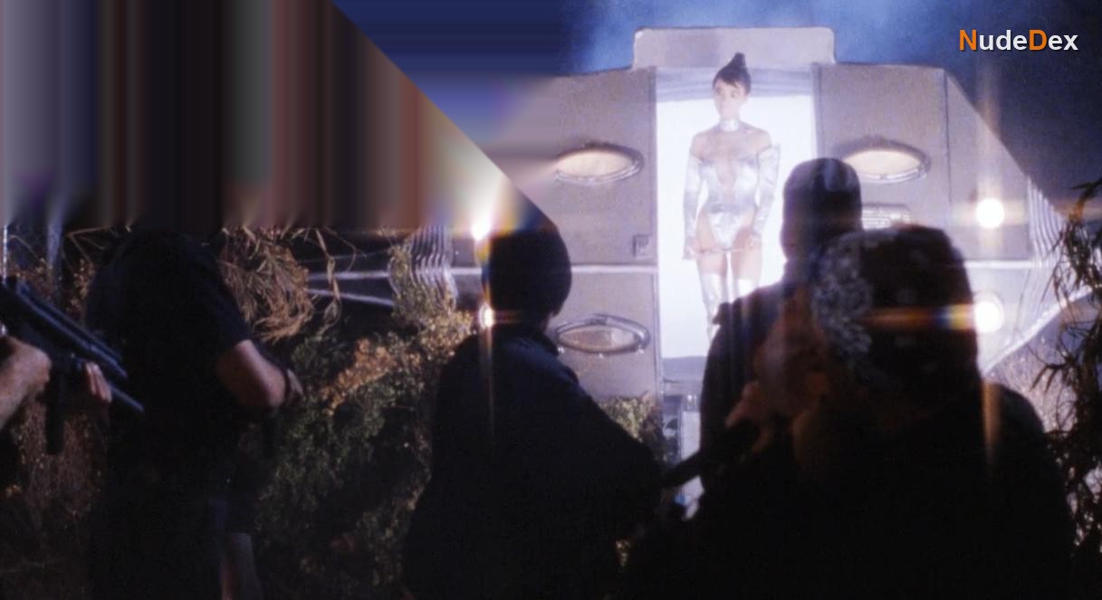 Bai Ling in Dead Weekend, photo 2