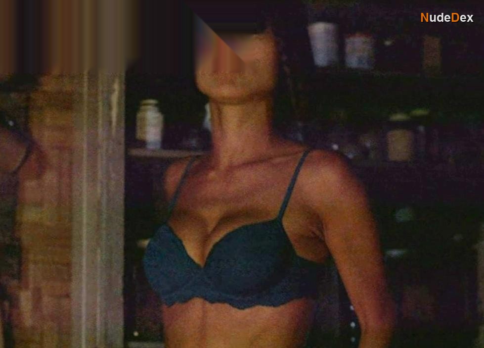 Bai Ling in Lost, photo 3