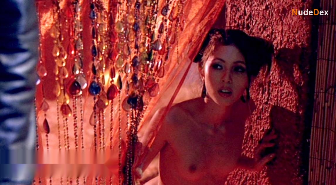 Barbara Chossis in Lila Says, photo 3