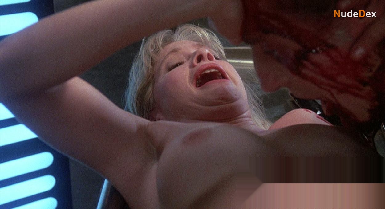 Barbara Crampton in Re-animator, photo 6