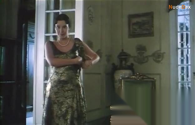 Barbara Livi in La Rumbera, photo 3