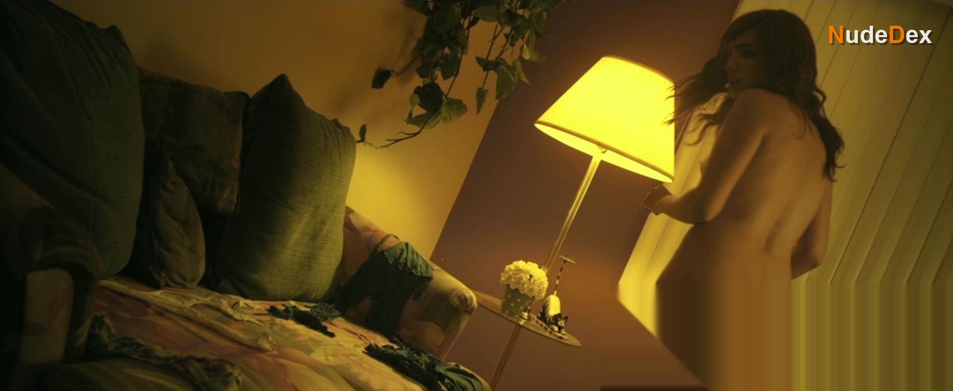 Barbara Perrin Rivemar in Here Comes The Devil, photo 7