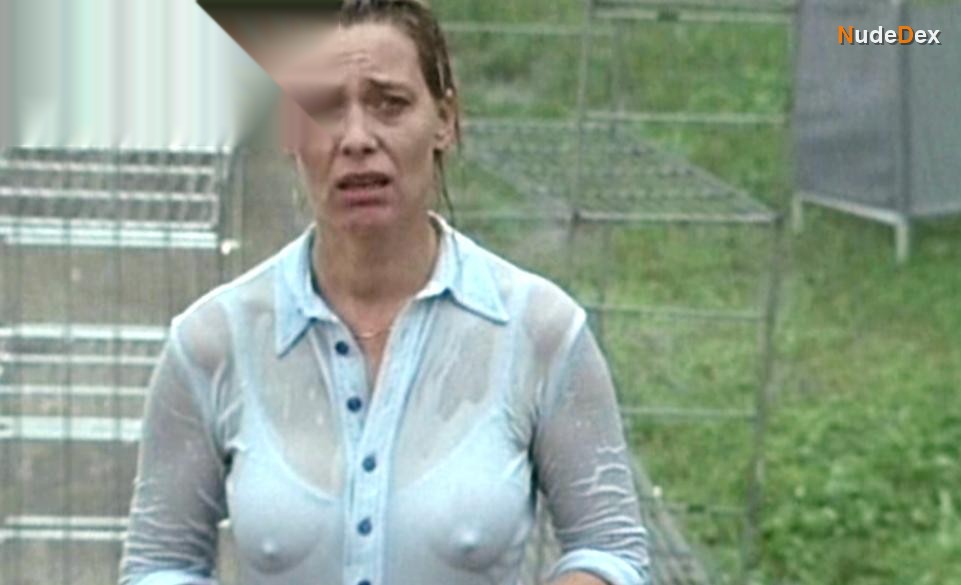 Barbara Rudnik in Liebling, Bring Die Huhner Ins Bett, photo 1