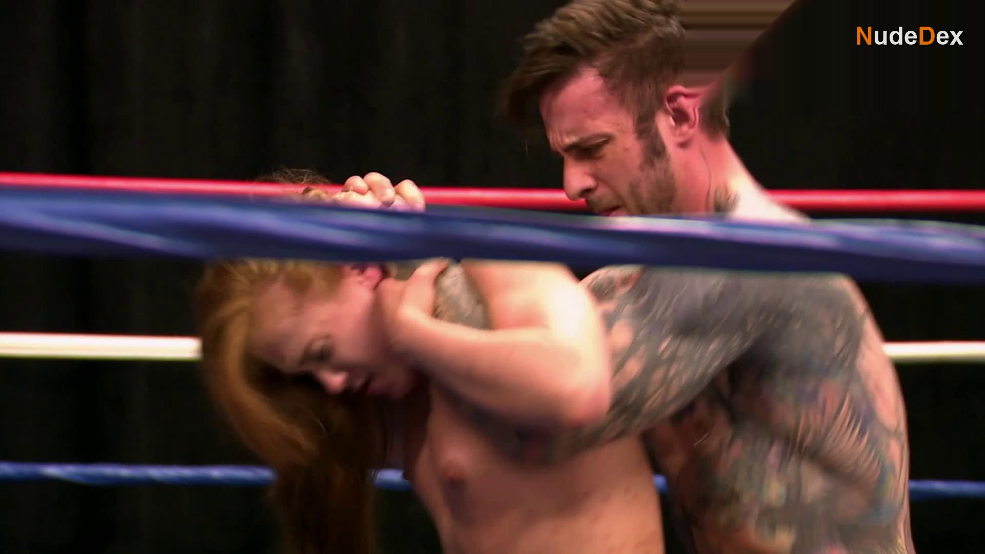 Becky in Gigolos, photo 3