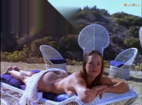 Becky Lebeau in Soft Bodies Foreign Affairs, photo 5