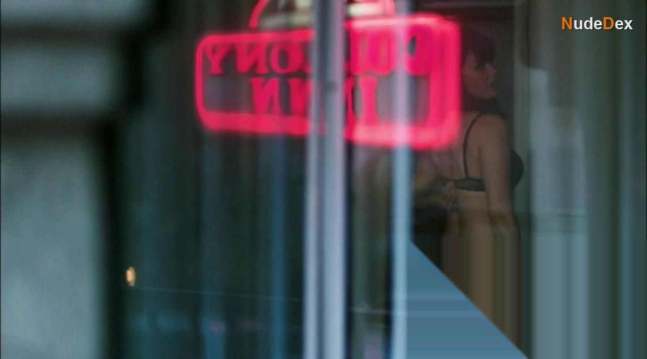 Bellamy Young in The Night Stalker, photo 8
