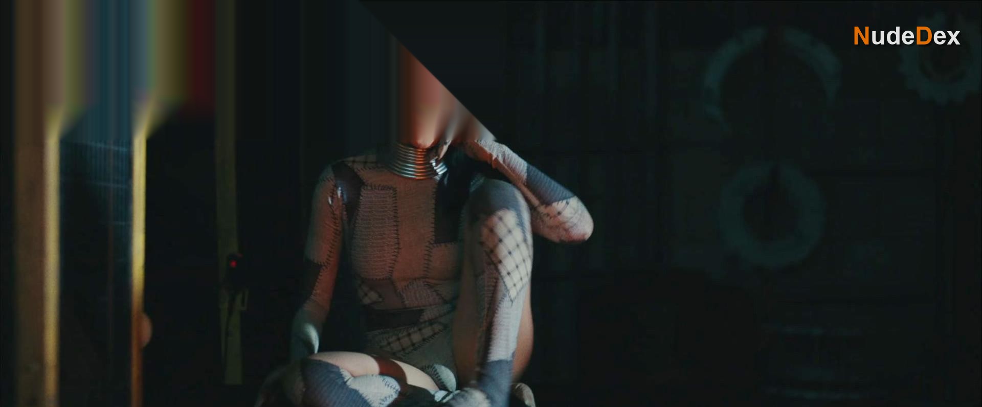 Bella Poarch in Build A Bitch, photo 2