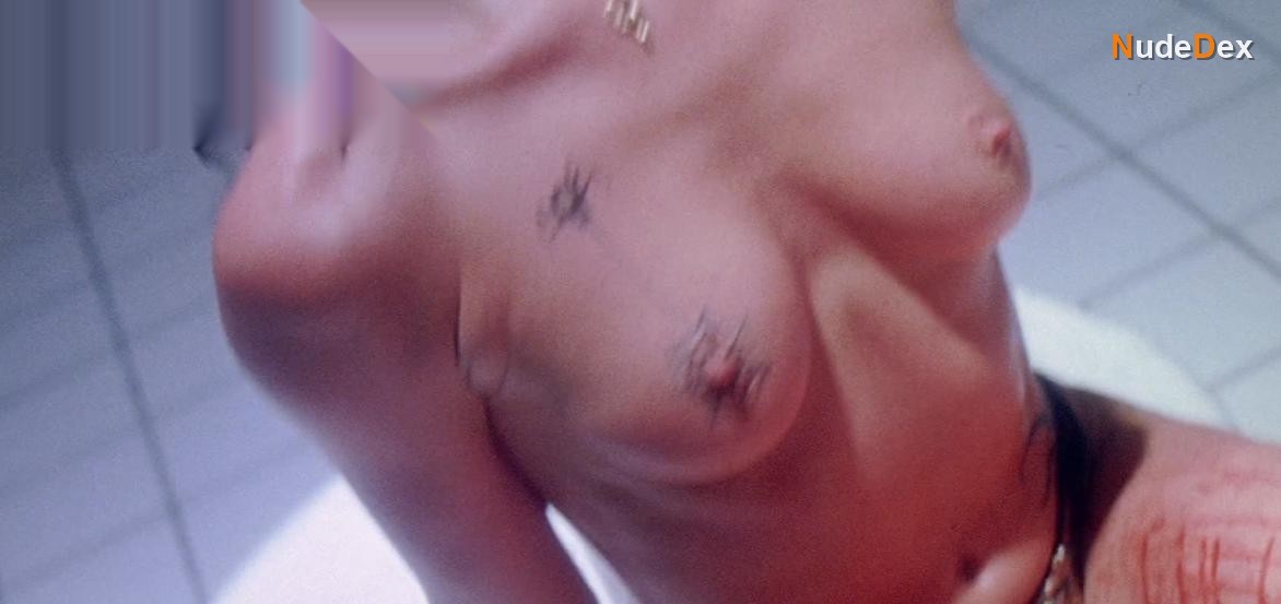 Bethany Wright in Point Blank, photo 4