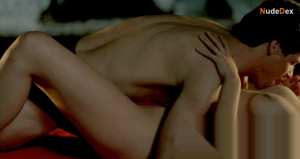 Beth Gondek in Loose Screws, photo 4