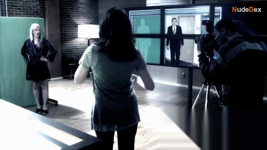 Beth Riesgraf in Leverage, photo 9