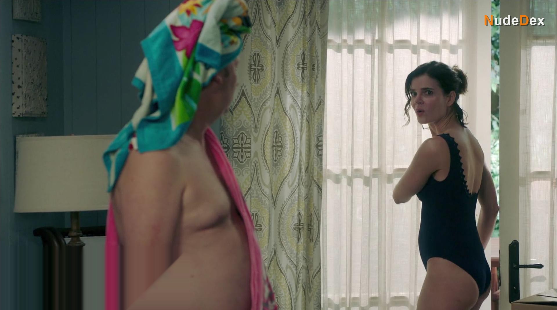 Betsy Brandt in Life In Pieces, photo 7