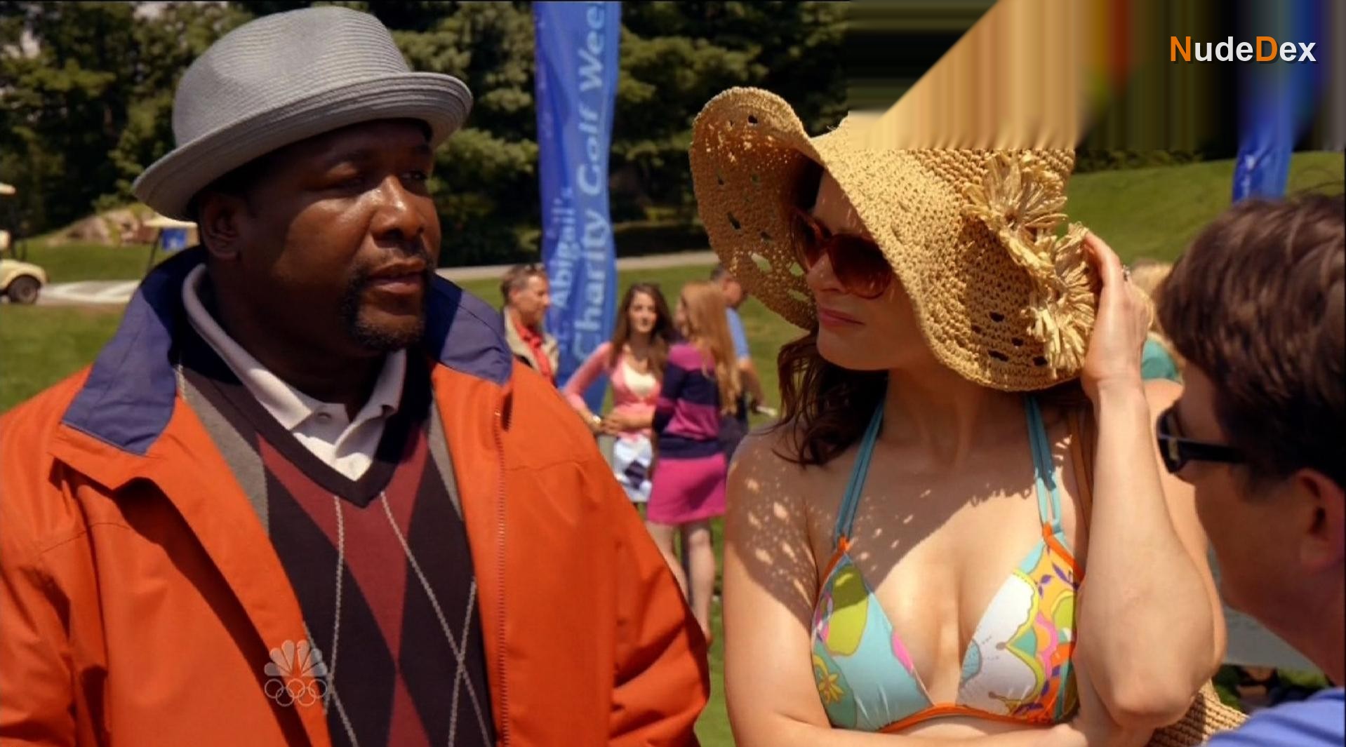 Betsy Brandt in The Michael J Fox Show, photo 2