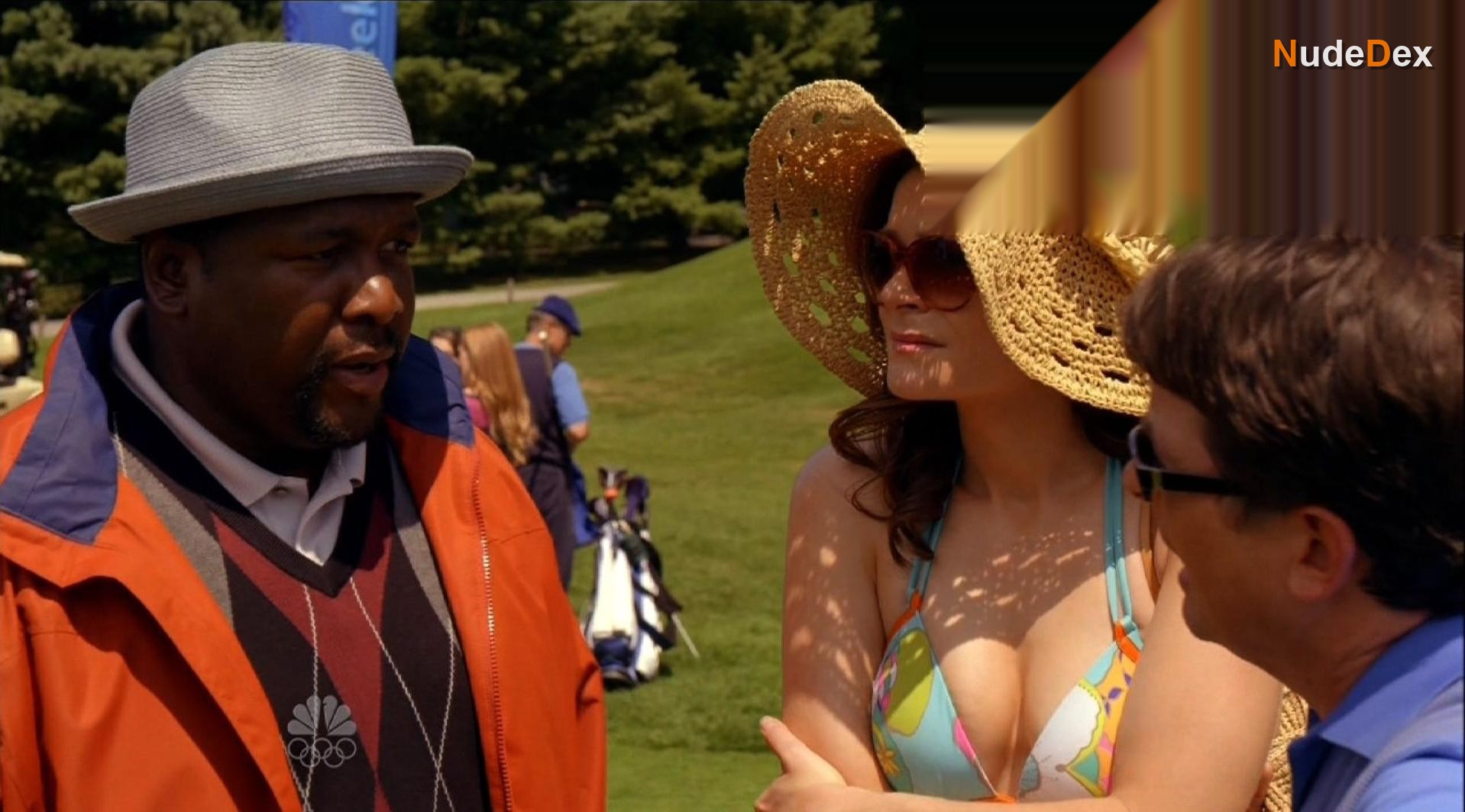Betsy Brandt in The Michael J Fox Show, photo 3
