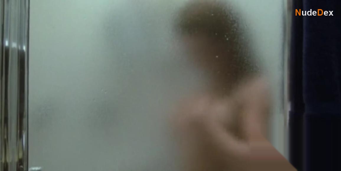 Betsy Russell in Private School, photo 1