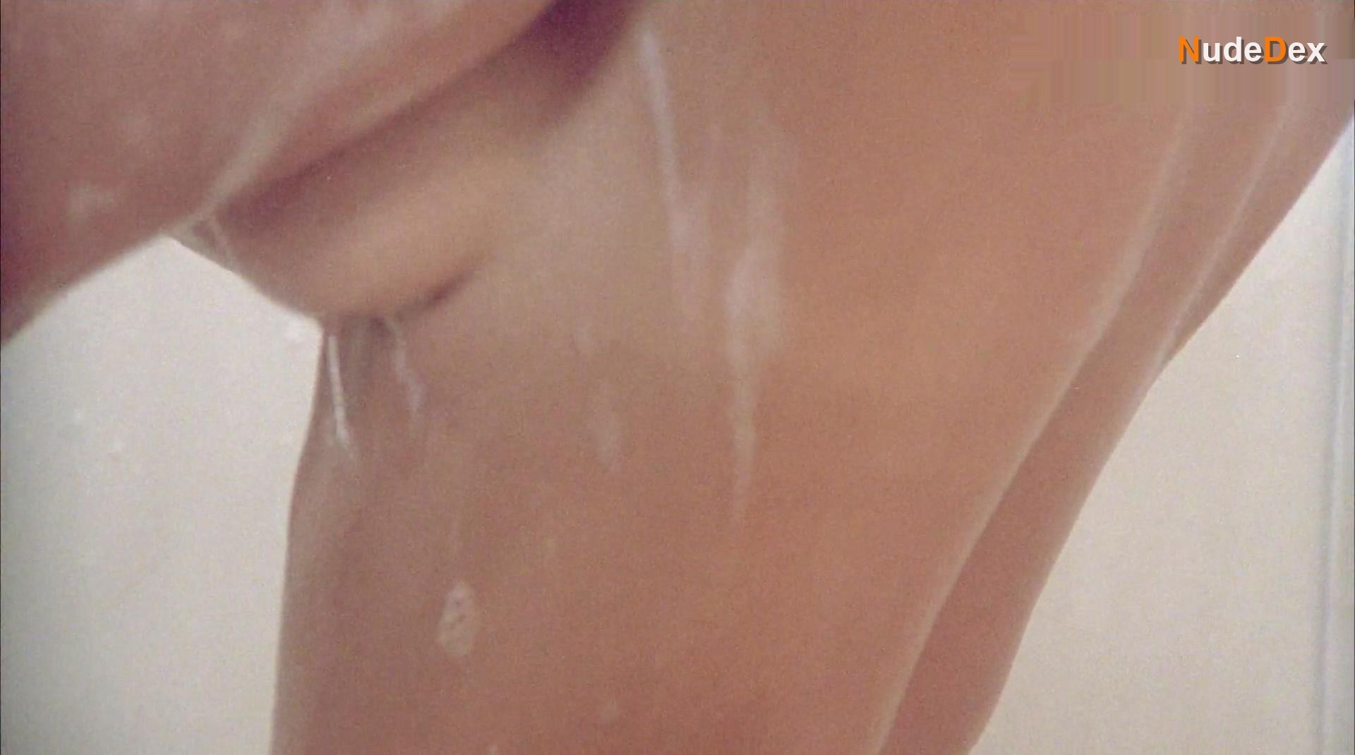 Betsy Russell in Tomboy, photo 2