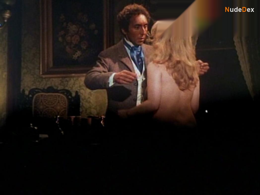 Beverly D'angelo in Captains And The Kings, photo 3