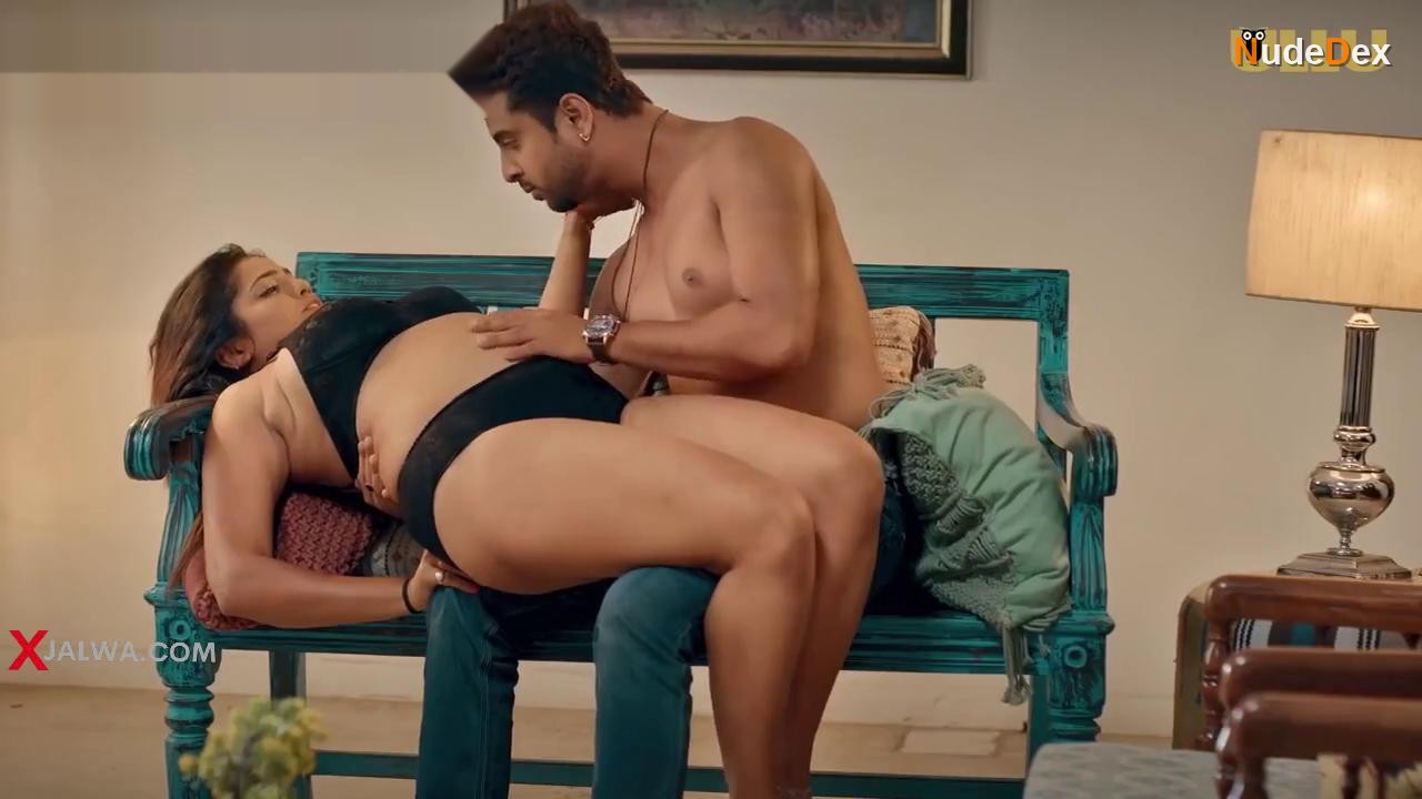Bharti Jha in Happy Ending, photo 6