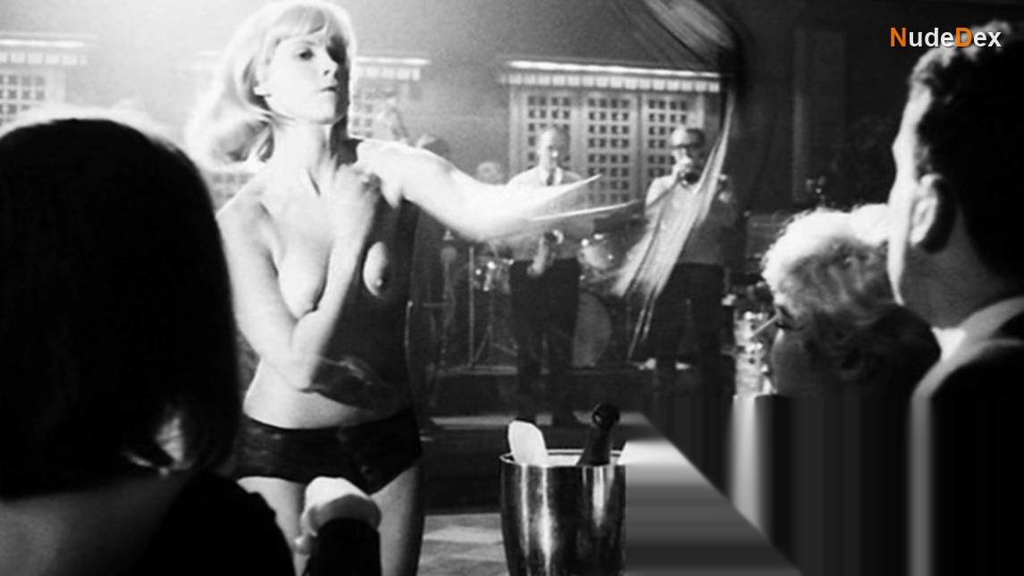 The Girls in The Girls, photo 3