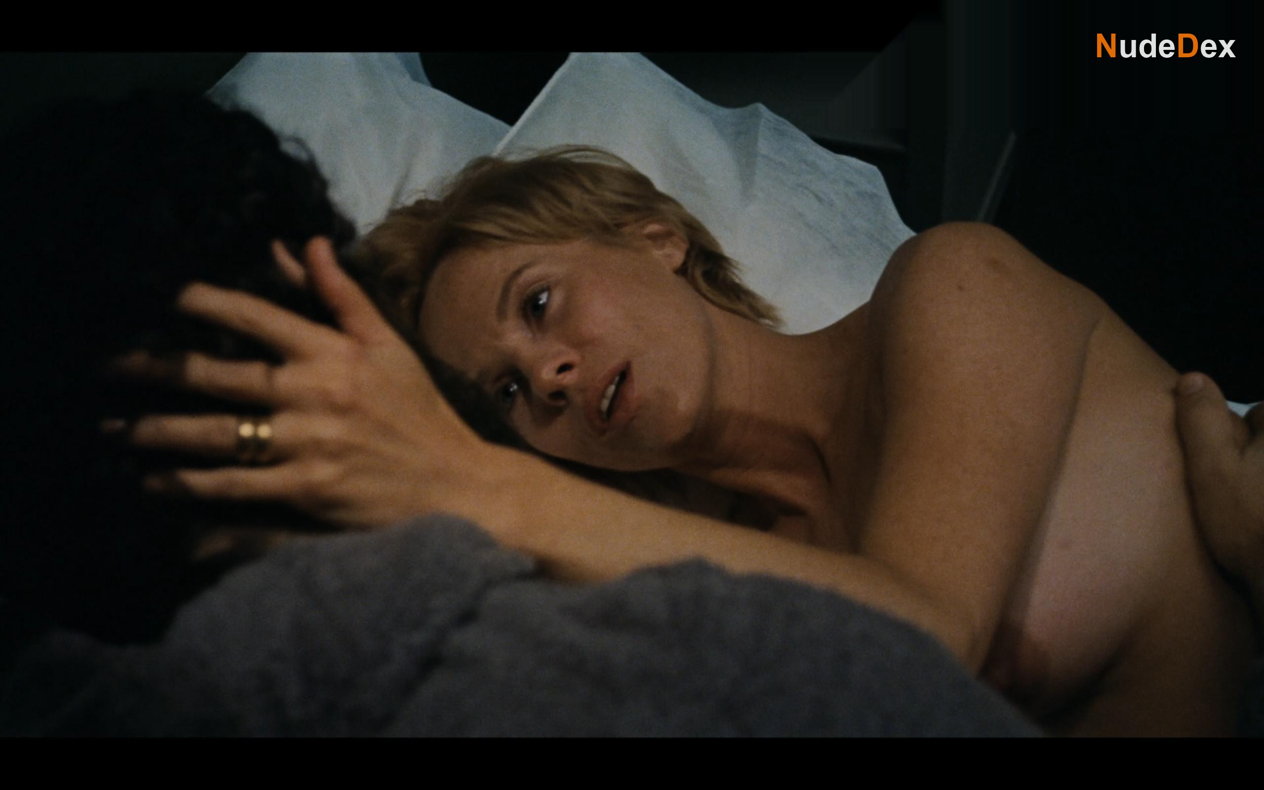 Bibi Andersson in The Touch, photo 2