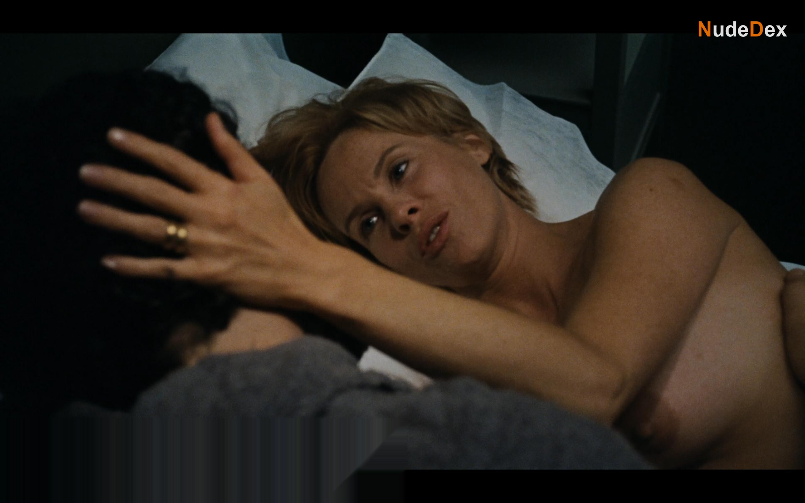 Bibi Andersson in The Touch, photo 3