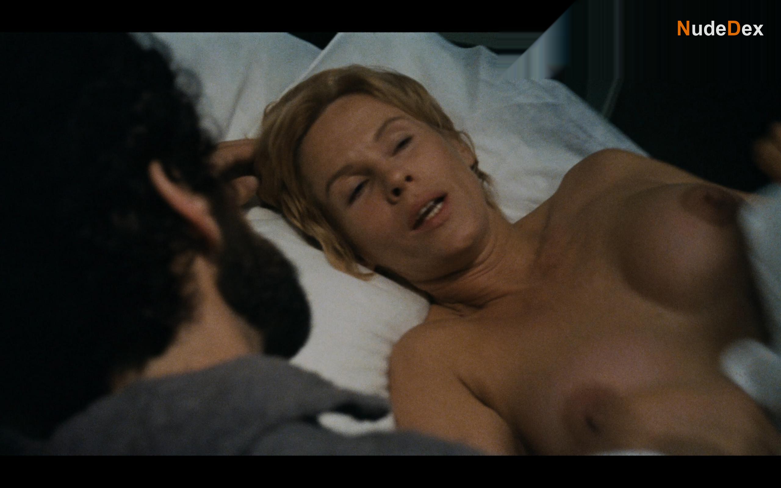 Bibi Andersson in The Touch, photo 4