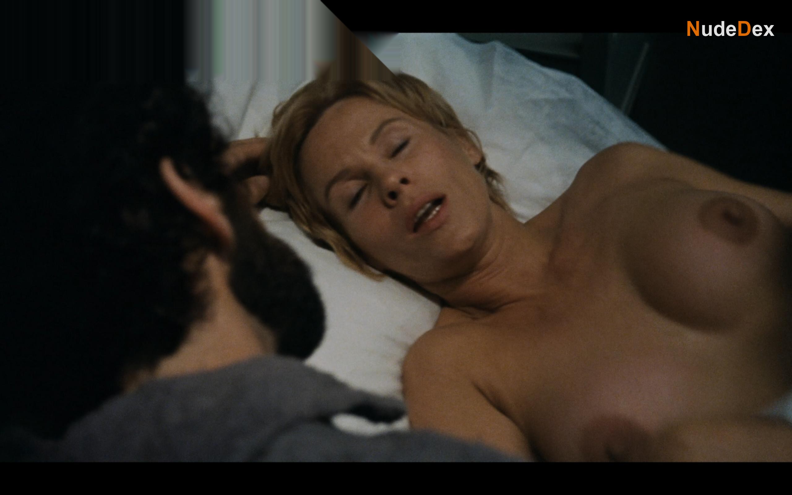 Bibi Andersson in The Touch, photo 5